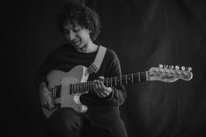 Simple Ways to Use Looping Pedals for Live Solo Performance