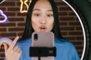 The Impact of Influencer Culture on Your Spending Habits